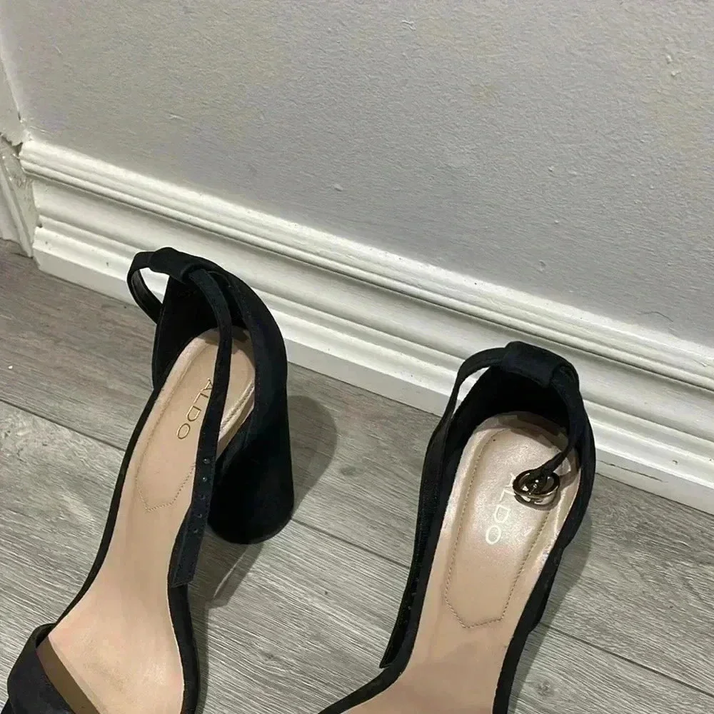Also Black Sandal block Heel​​​​​​​​​